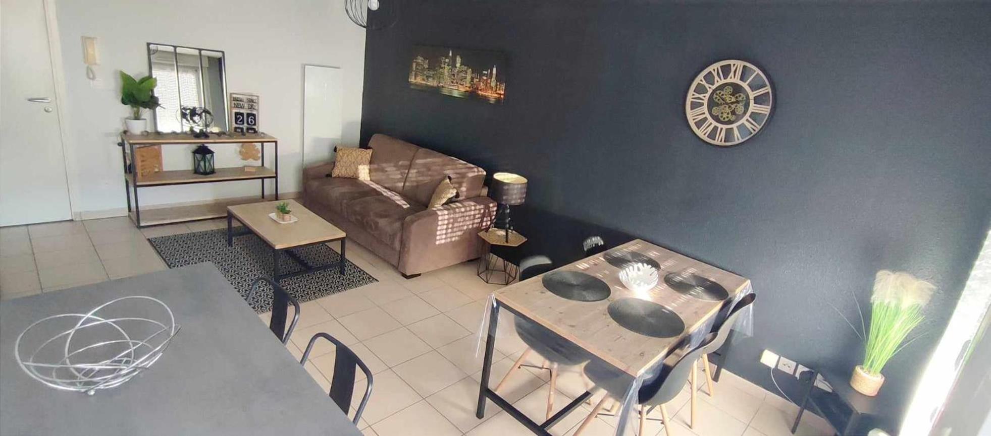 Superbe Appartement En Residence Avec Piscine. アルベールヴィル エクステリア 写真