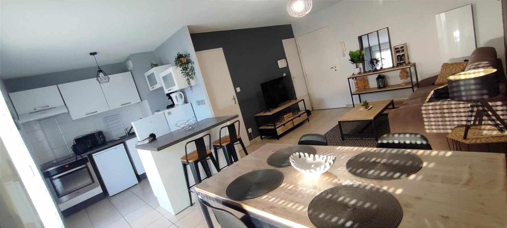 Superbe Appartement En Residence Avec Piscine. アルベールヴィル エクステリア 写真